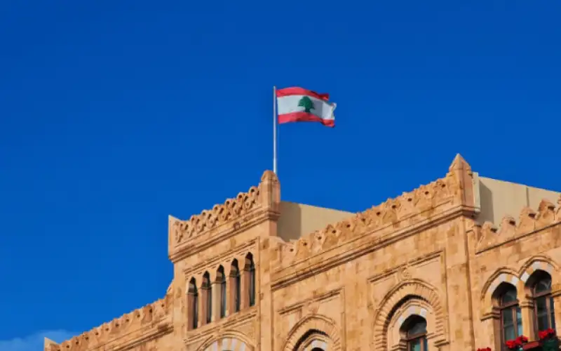 الحكومة اللبنانية تبدأ بحث حصر السلاح