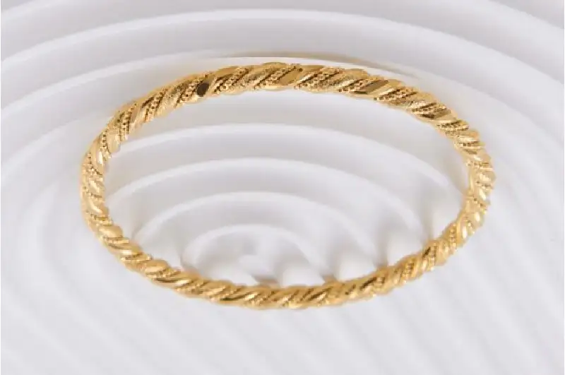 انخفاض أسعار الذهب محليا الأربعاء.. وعيار