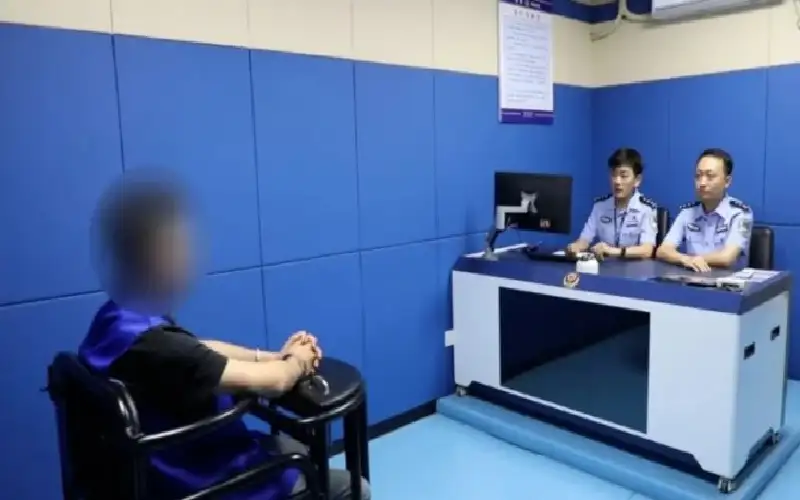 تفاصيل أغرب عملية نصب.. 14 محتالا