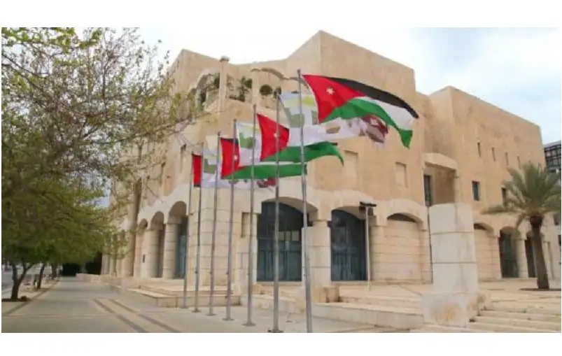 أمانة عمان تنذر 29 موظفا بالفصل