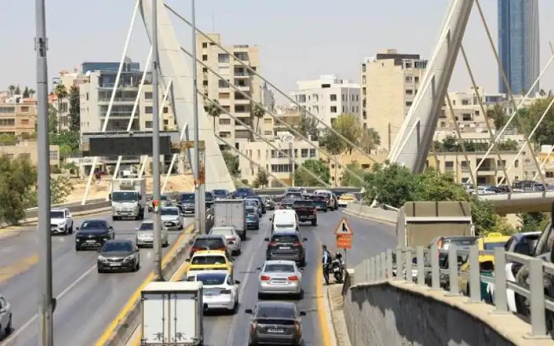 مع بدء احتفالات التوجيهي .. السير