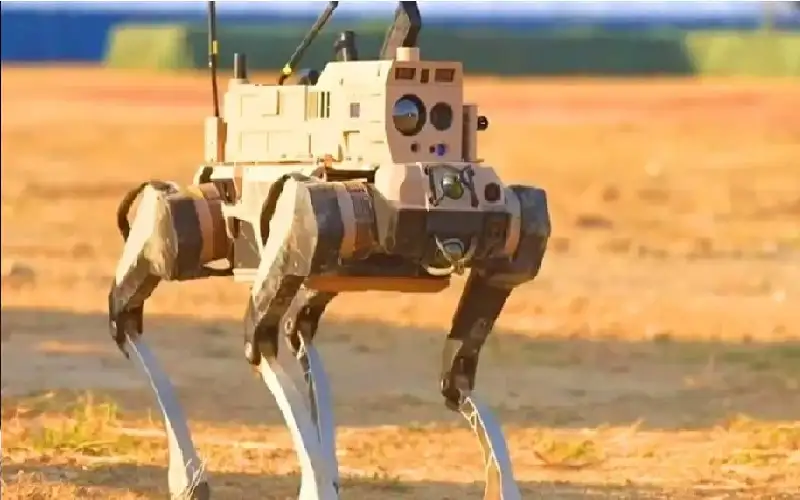 الصين تكشف عن ذئاب روبوتية تشارك