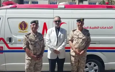 القوات المسلحة تتسلم سيارات إسعاف من