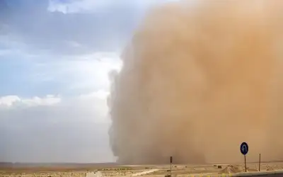 تراجع تدريجي للغبار وعدم استقرار جوي..