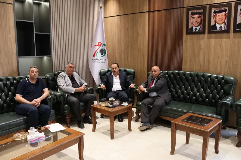 المحامين تستلم مفاتيح مكتب القدس بعد