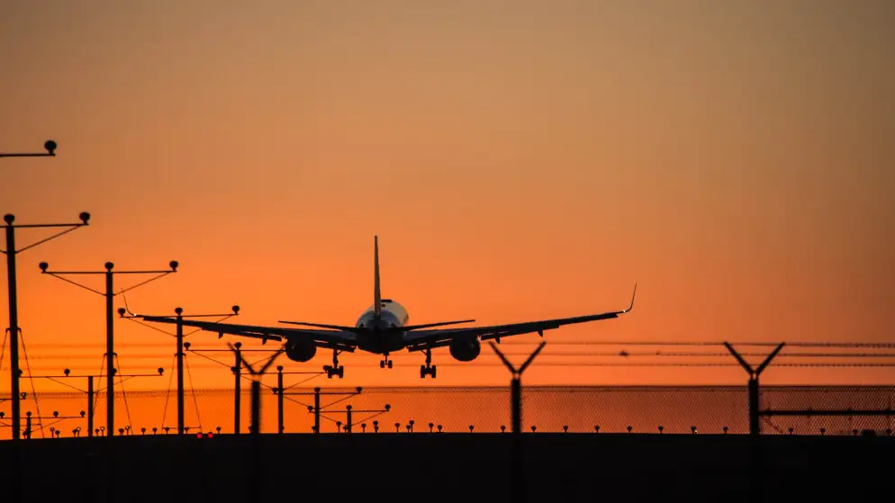 مستو: تحويل وجهة 6 طائرات إلى