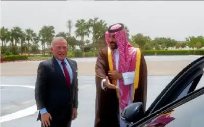 الملك يعود إلى أرض الوطن بعد
