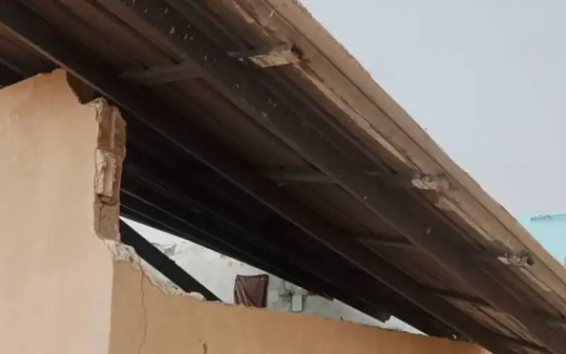 إصابة 3 أشخاص إثر سقوط سقف