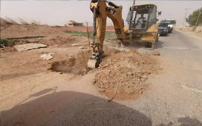 المياه تضبط اعتداء على خط لتزويد