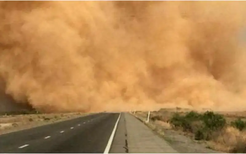 الأرصاد: غيوم ركامية تثير الغبار في