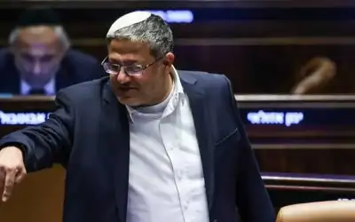 بن غفير يقتحم قسم العزل في