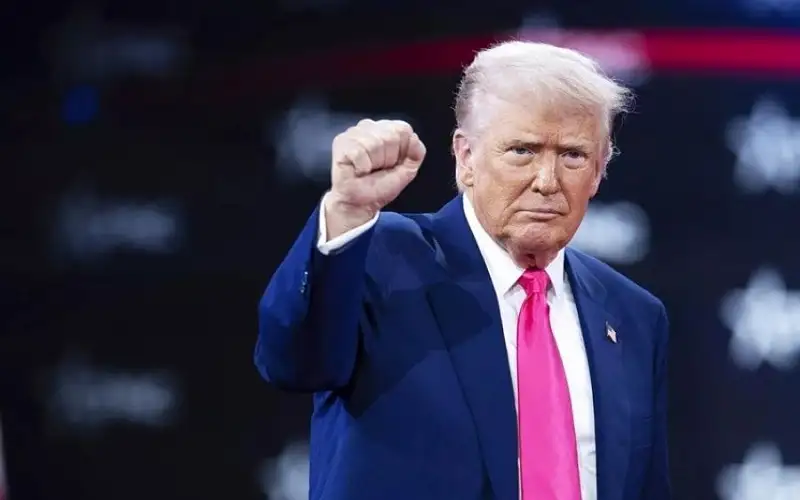 ترامب يعتزم إعلان رسوم جمركية على