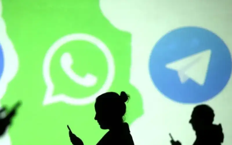 روسيا تفرض قيودا على مكالمات واتساب