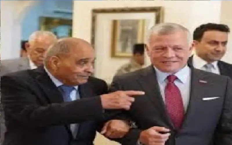 الملك يزور الشيخ جمال حديثة الخريشا