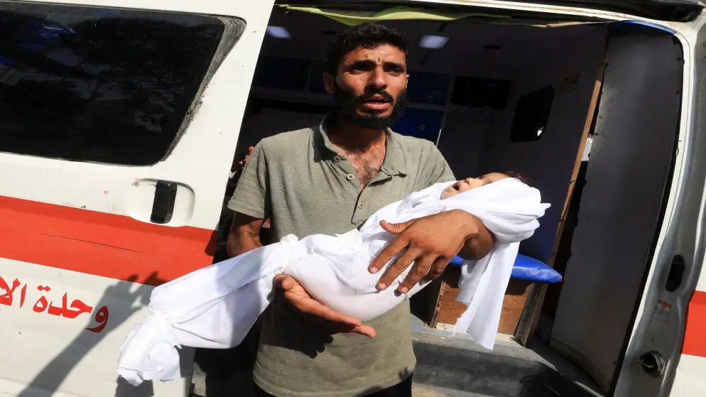 4 شهداء بقصف إسرائيلي على مدينة