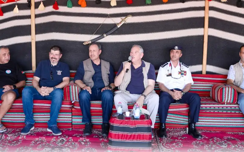 إنزال الكيبل البحري “كورال بريدج” في