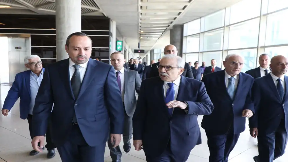 رئيس الوزراء اللبناني يصل إلى الأردن