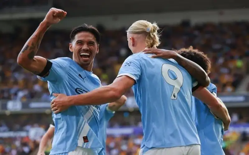 مانشستر سيتي يقترب من تجديد عقد