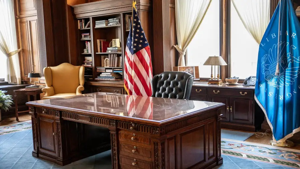 إقالة مسؤول في الخارجية الأميركية بعد