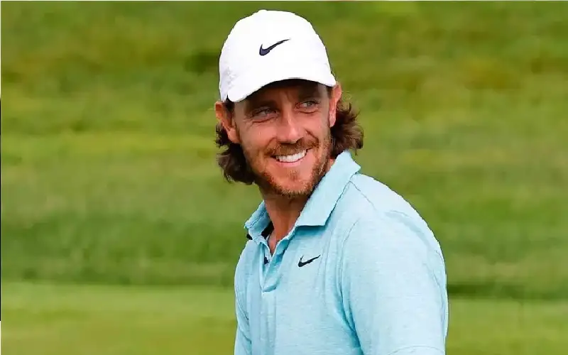 لاعب غولف يفوز بمليون دولار بسبب