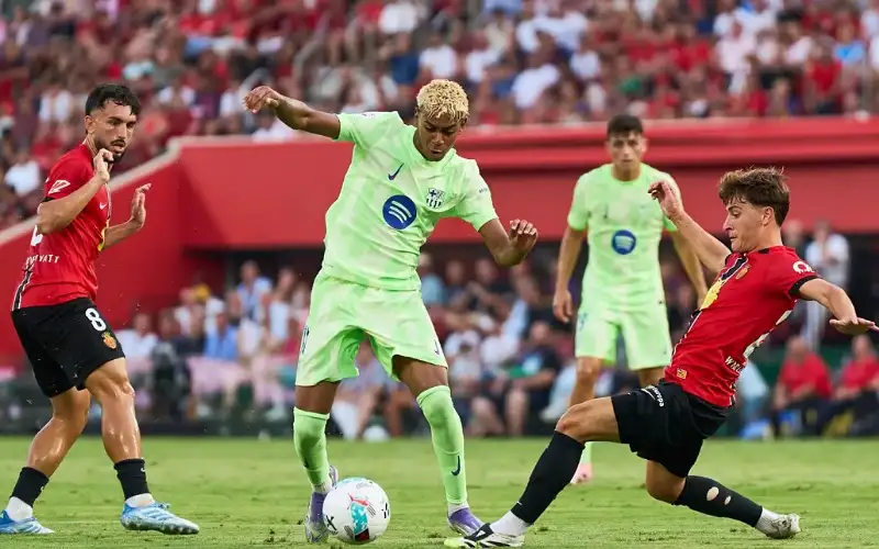 يويفا يمنح برشلونة دفعة قوية قبل