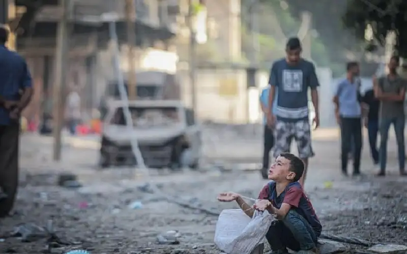 الأونروا: نحو 90% من قطاع غزة