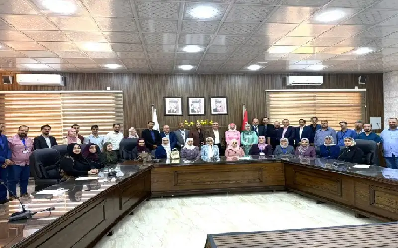 الدكتور مالك الخريسات العمل على تقديم