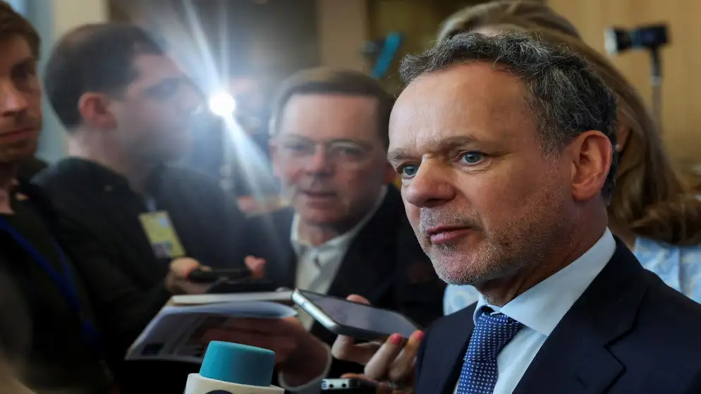 وزير الخارجية الهولندي يقدم استقالته بعد