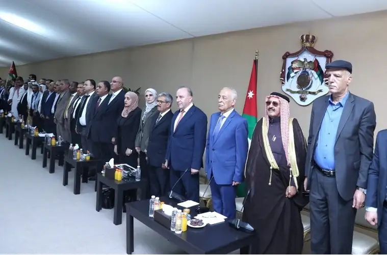 العيسوي يلتقي ألفي شخصية من وجهاء