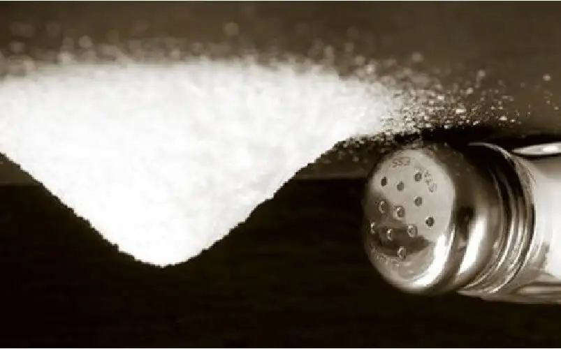 دراسة جديدة: الملح يسبب التهابا في