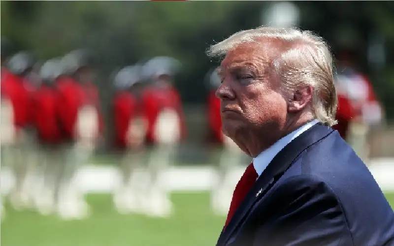 أمريكا انزلقت فعليا “تحت الحكم الفاشي