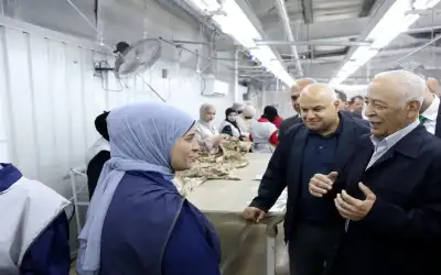 رئيس الديوان الملكي يتفقد مشاريع مبادرات
