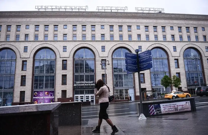 مقتل شخص وإصابة 3 آخرين بانفجار