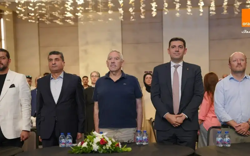 الرئيس التنفيذي لأورنج يبحث مع مفوضي