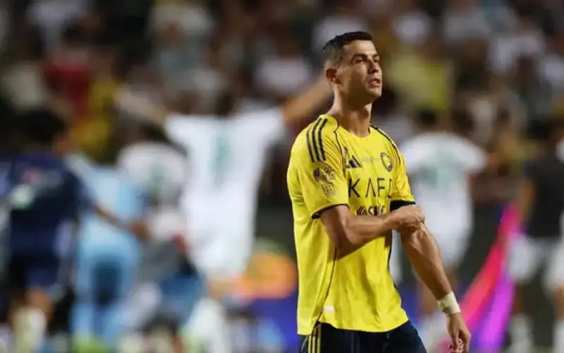 ديلي ميل: رونالدو تحول إلى لاعب