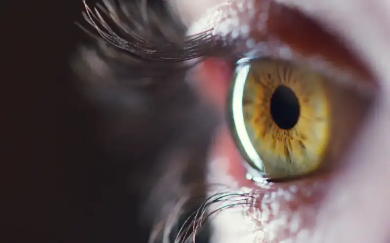 تقنية جديدة لتصحيح النظر بدون ليزر