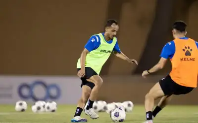 منتخب كرة القدم يبدأ تدريباته استعدادا