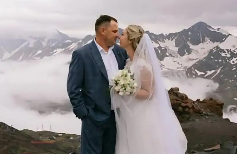 حفل زفاف على أعلى قمة في