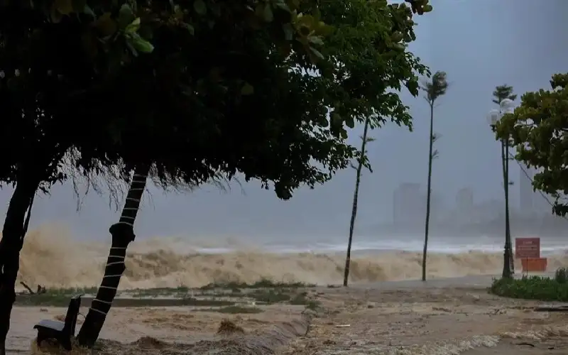 فيتنام.. وفيات وإصابات وغرق شوارع ومنازل