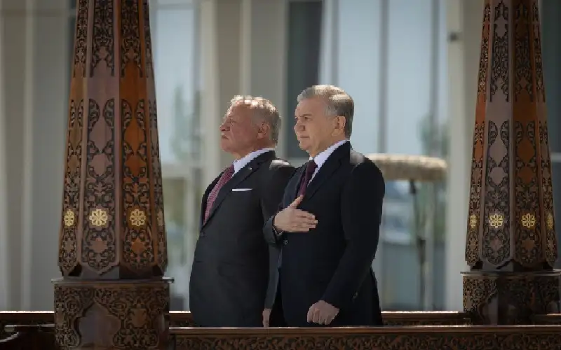 رئيس أوزبكستان: الملك أحد أكثر الزعماء