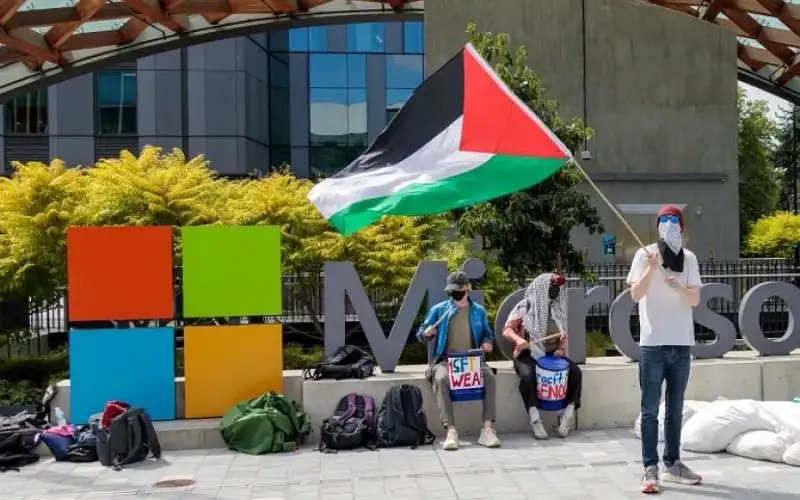 مايكروسوفت تتسبب في اعتقال 20 موظفا