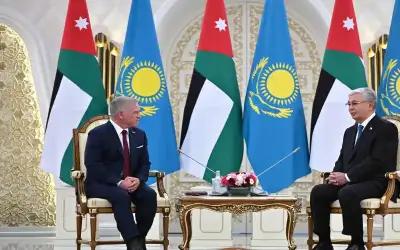 الملك يلتقي رئيس جمهورية كازاخستان في