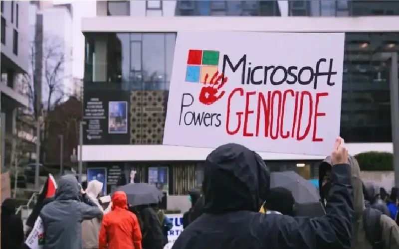 موظفون يقتحمون “مايكروسوفت” بواشنطن احتجاجا على