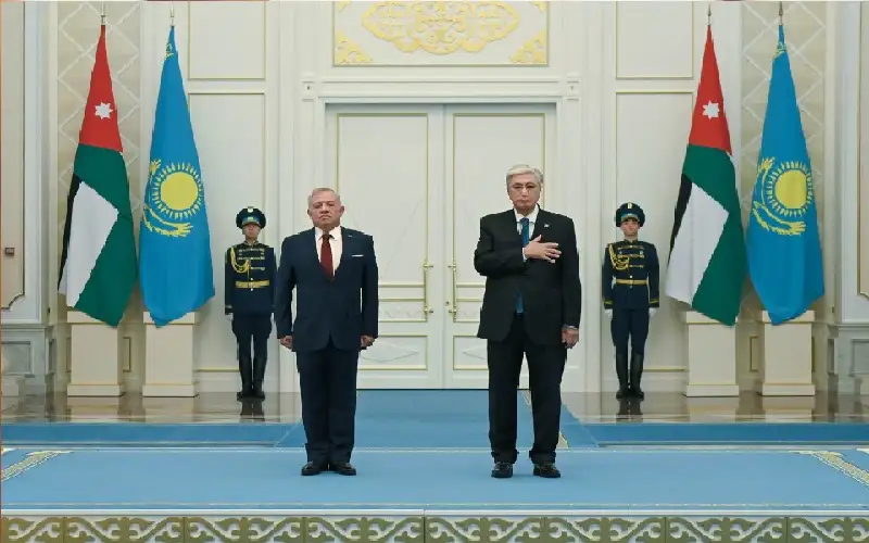 الملك يؤكد حرص الأردن والتزامه بتعزيز