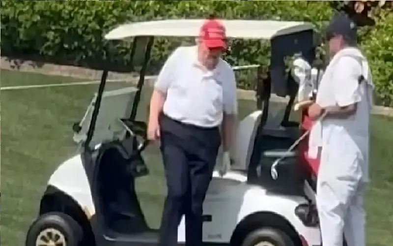 بعد جدل كدمات يديه.. طريقة مشي