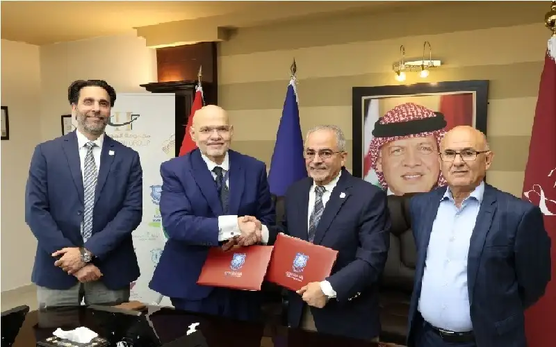 اتفاقية تعاون بين عمان الأهلية والأكاديمية