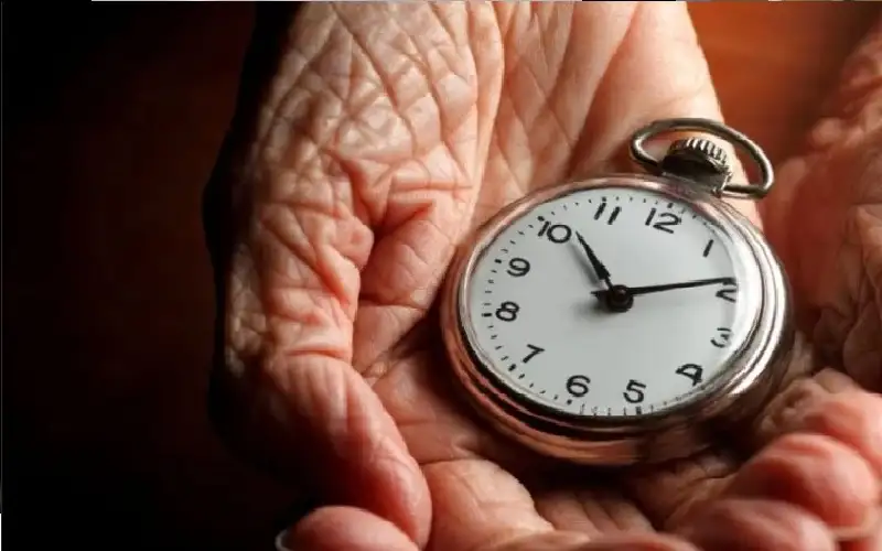 دراسة تكشف عاملا اجتماعيا يسرع الشيخوخة