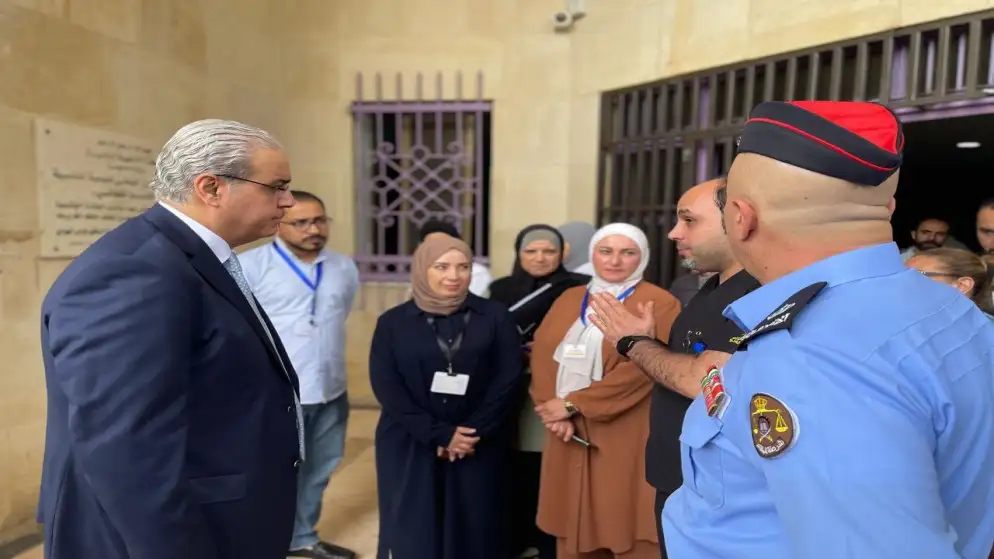 وزير الصحة: ملتزمون بتقديم خدمات الصحة