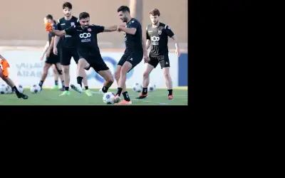 المنتخب الوطني لكرة القدم يلتقي نظيره