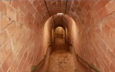شاطئ سري في إنجلترا.. لا طريق